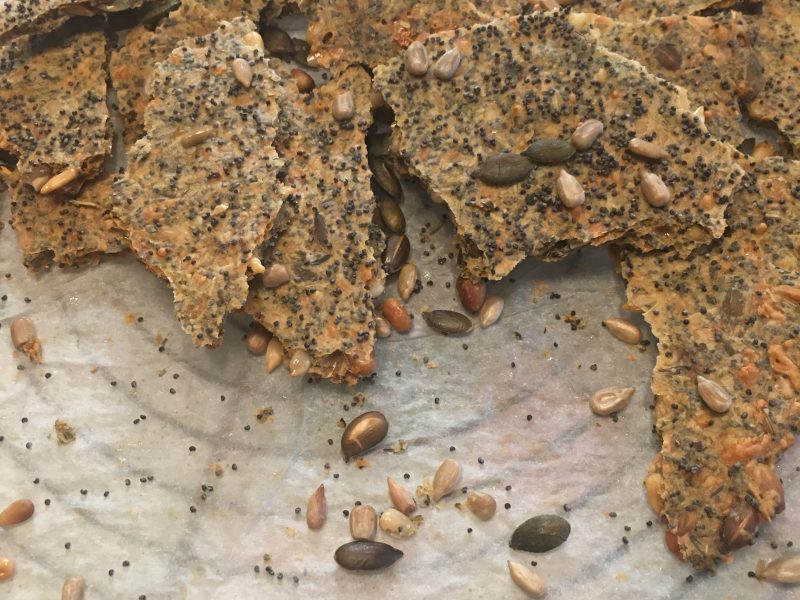 Cliquez pour zoomer ! Crackers salés à l’emmental et aux graines Thermomix par Cl3tty