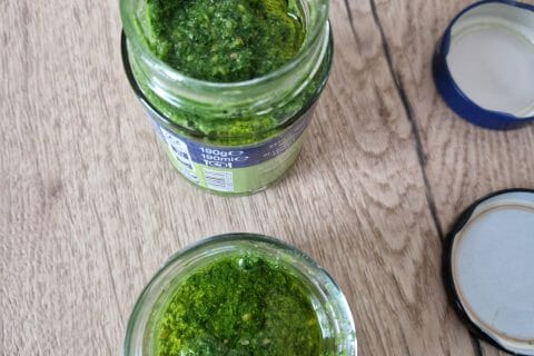 Cliquez pour zoomer ! Pesto aux fanes de radis Thermomix par Natvi