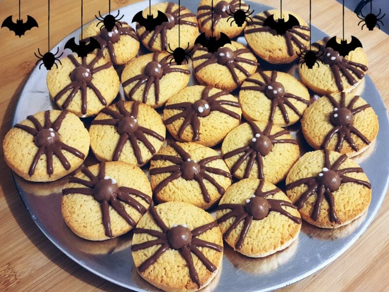 Cliquez pour zoomer ! Spider cookies (cookies araignées) Thermomix par macerise