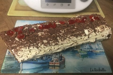 Cliquez pour zoomer ! Bûche forêt noire Thermomix par Rawane Asma
