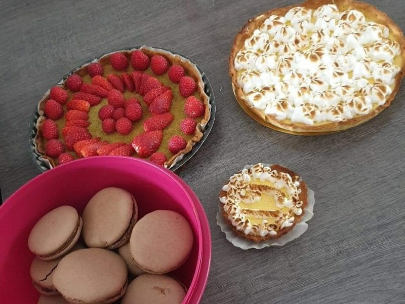 Cliquez pour zoomer ! Tartelettes framboises sur crème d’amande et pistache Thermomix par camdos93