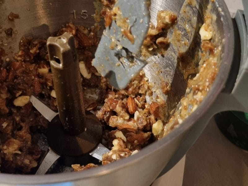 Cliquez pour zoomer ! Granola dattes et banane Thermomix par fanny_78