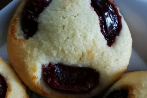 Cliquez pour zoomer ! Visitandines aux framboises Thermomix par sanou51