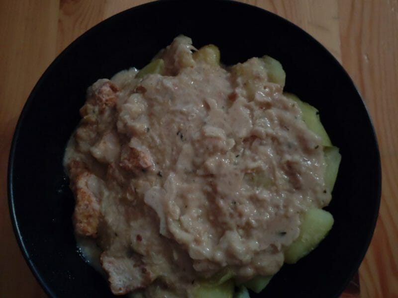 Cliquez pour zoomer ! Poulet à la crème et aux oignons Thermomix par 🌟Blandine🌟