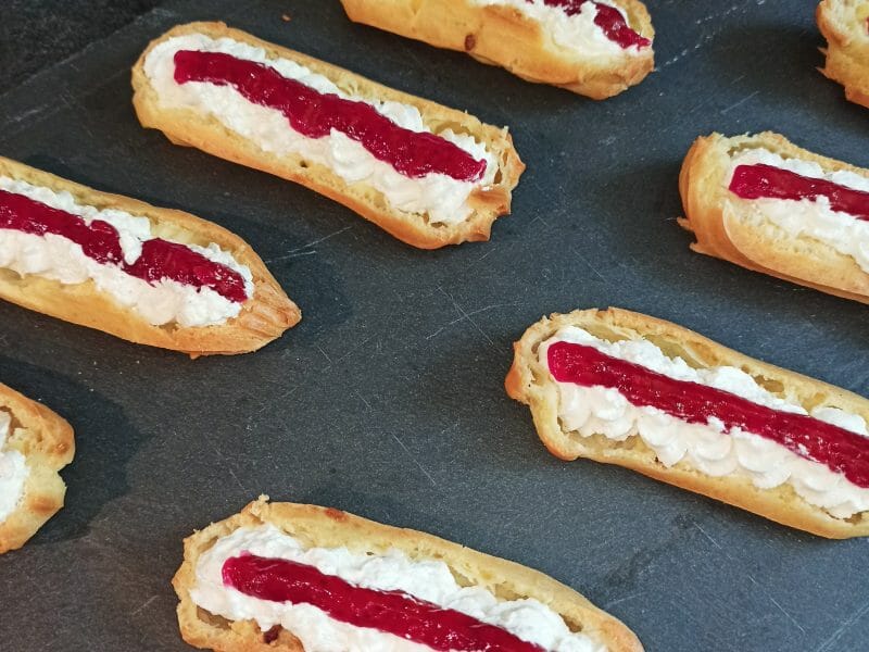 Cliquez pour zoomer ! Éclairs fraises chantilly Thermomix par nicolo70