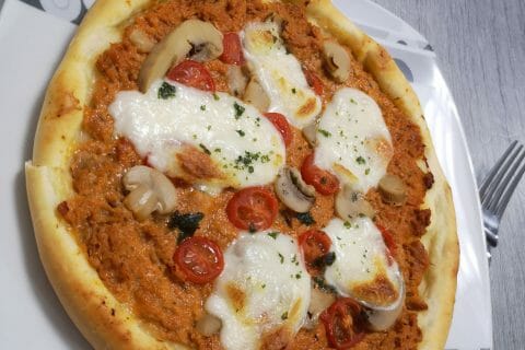 Cliquez pour zoomer ! Pizza au thon et aux olives Thermomix par poupi57