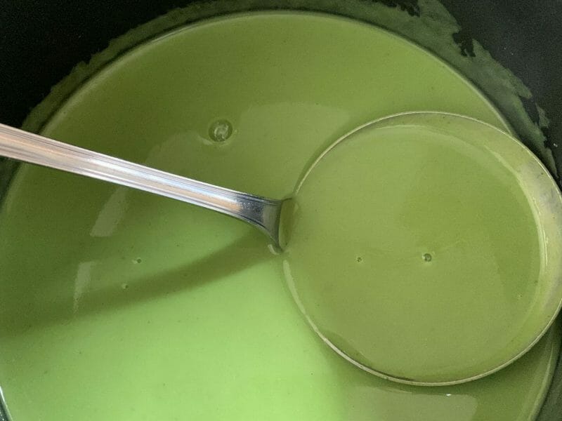 Cliquez pour zoomer ! Velouté aux fanes de radis Thermomix par ladylay14