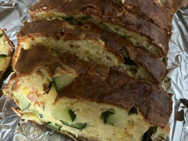 Cliquez pour zoomer ! Cake courgettes et cheddar Thermomix par ju59140