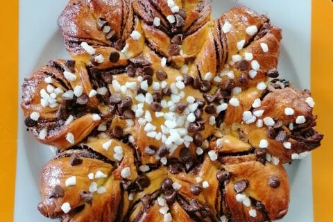 Cliquez pour zoomer ! Brioche étoilée au Nutella Thermomix par anaelle_50