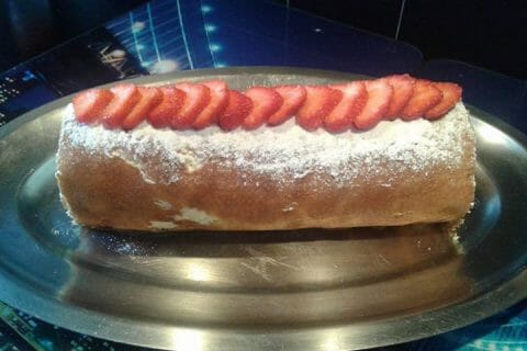 Cliquez pour zoomer ! Fraisier roulé Thermomix par Steph LMSteel