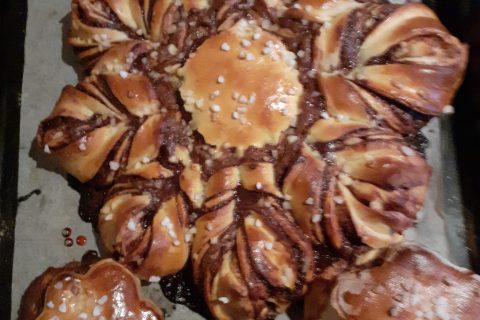 Cliquez pour zoomer ! Brioche étoilée au Nutella Thermomix par noleane