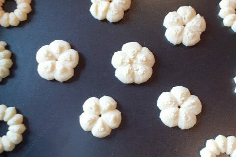 Cliquez pour zoomer ! Sablés à la presse à biscuits Thermomix par noleane