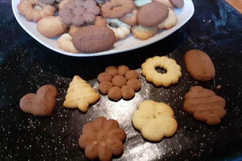 Cliquez pour zoomer ! Sablés à la presse à biscuits Thermomix par noleane