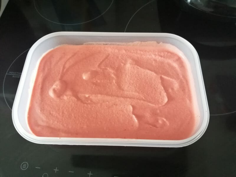 Cliquez pour zoomer ! Glace à la fraise Thermomix par vivi_9
