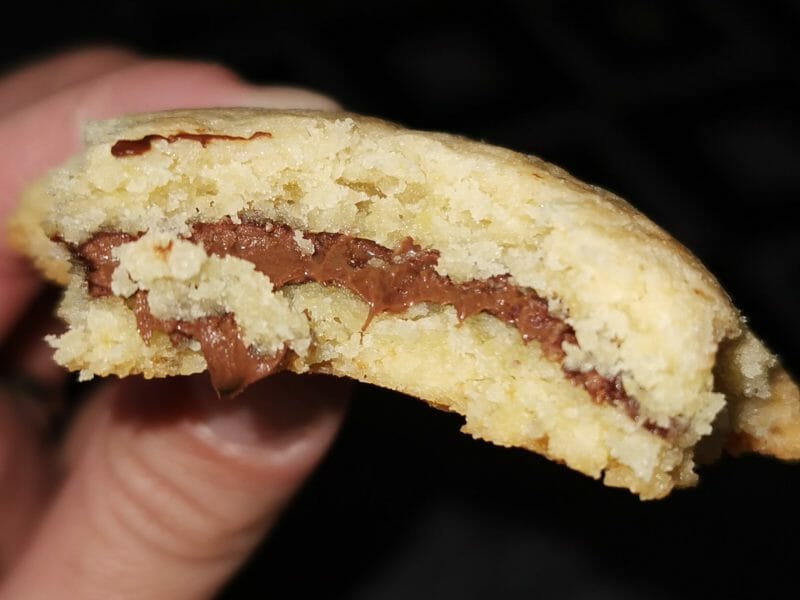 Cliquez pour zoomer ! Cookies fourrés au nutella Thermomix par anais_127