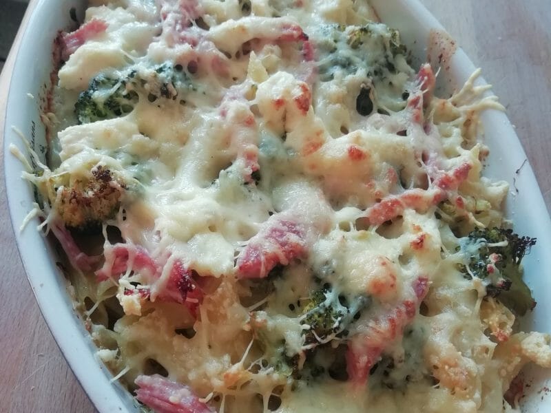 Cliquez pour zoomer ! Gratin de pâtes au brocoli Thermomix par emmie63