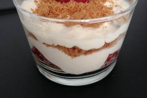 Cliquez pour zoomer ! Tiramisu aux framboises et spéculoos Thermomix par laura_165