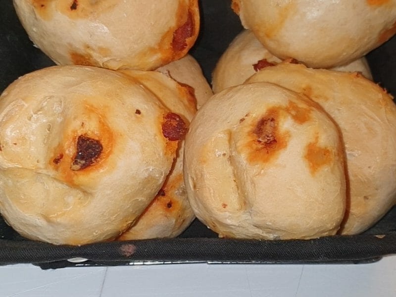 Cliquez pour zoomer ! Petits pains au chorizo Thermomix par sarahlito