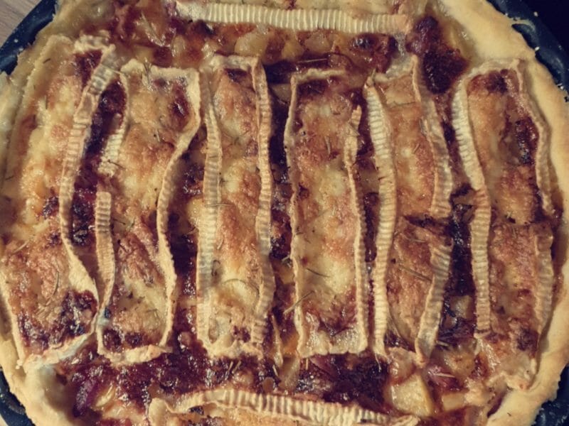 Cliquez pour zoomer ! Tarte au camembert, pommes et lardons Thermomix par cindy2b