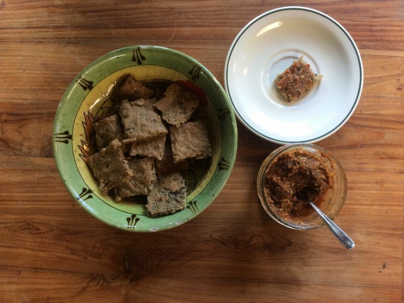 Cliquez pour zoomer ! Crackers salés à l’emmental et aux graines Thermomix par marie benoite