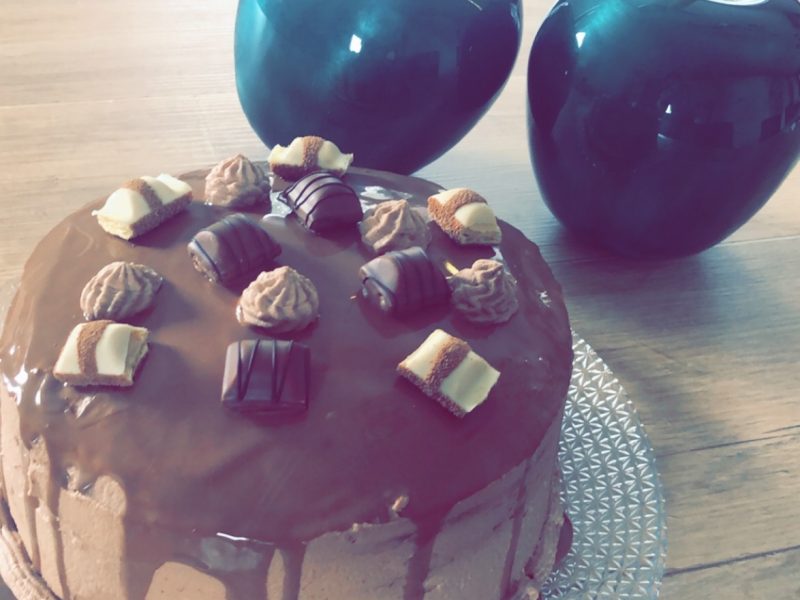 Cliquez pour zoomer ! Layer cake Kinder Bueno Thermomix par camille_134