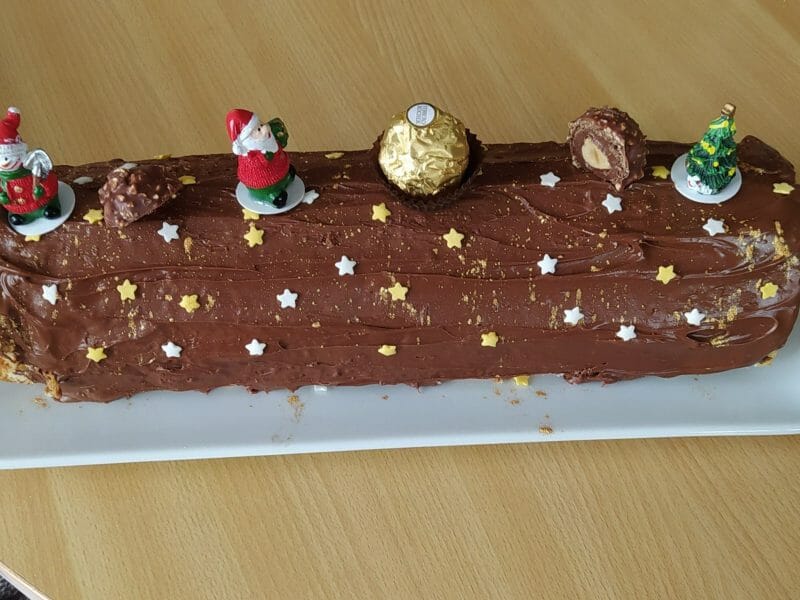 Cliquez pour zoomer ! Bûche Ferrero Rocher Thermomix par lauanne14