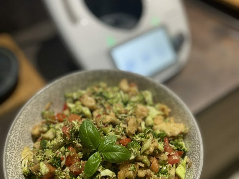Cliquez pour zoomer ! Salade de brocolis Thermomix par Lucirresistible