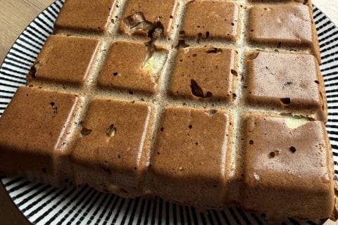 Cliquez pour zoomer ! Gâteau aux pommes, noix et raisins secs Thermomix par jessica_88