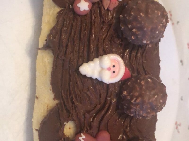 Cliquez pour zoomer ! Bûche Ferrero Rocher Thermomix par marjorie_3873