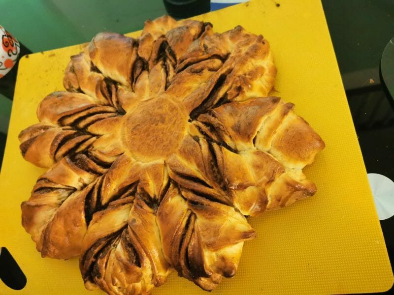 Cliquez pour zoomer ! Brioche étoilée au Nutella Thermomix par aurelie_249