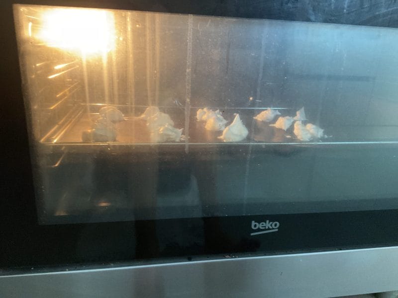 Cliquez pour zoomer ! Meringues Thermomix par fad36