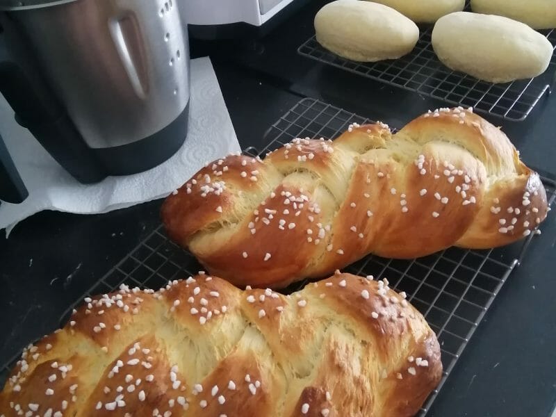 Cliquez pour zoomer ! Brioche tressée à la mie filante Thermomix par peggoutte