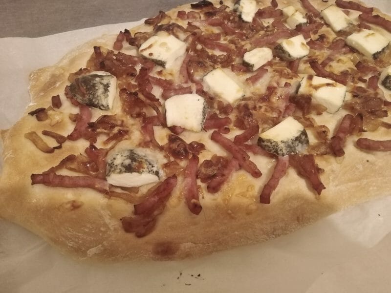 Cliquez pour zoomer ! Fougasse chèvre et lardons Thermomix par laetijade37