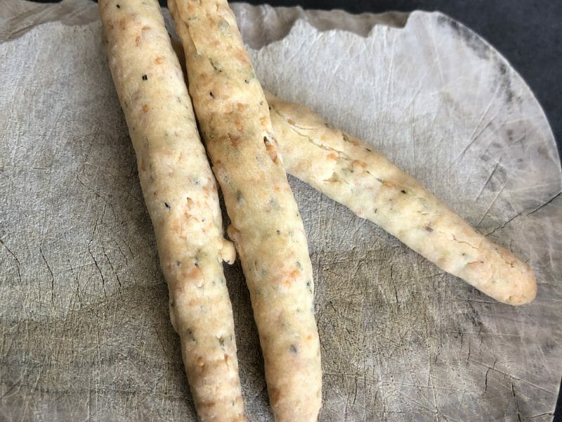 Cliquez pour zoomer ! Gressins parmesan basilic Thermomix par maie02