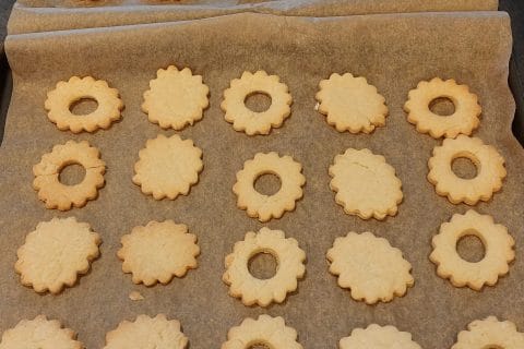 Cliquez pour zoomer ! Sablés à la confiture Thermomix par joelle67120