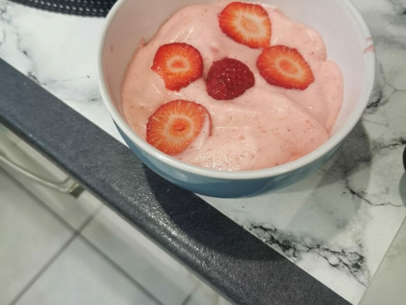 Cliquez pour zoomer ! Mousse de fraises Thermomix par nininini57