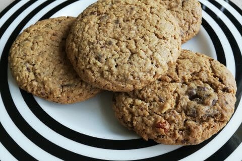 Cliquez pour zoomer ! Biscuits aux flocons d’avoine, cacahuètes et chocolat Thermomix par pedrata