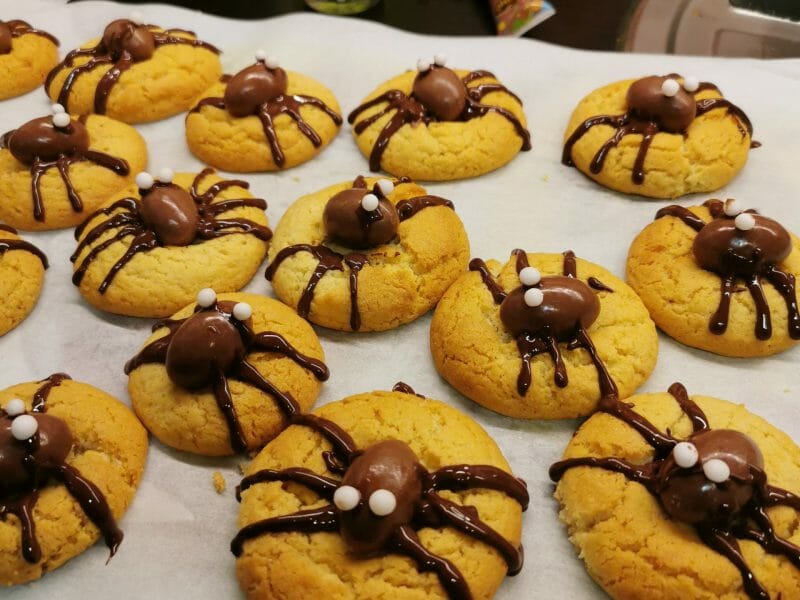 Cliquez pour zoomer ! Spider cookies – cookies araignées Thermomix par mamkat