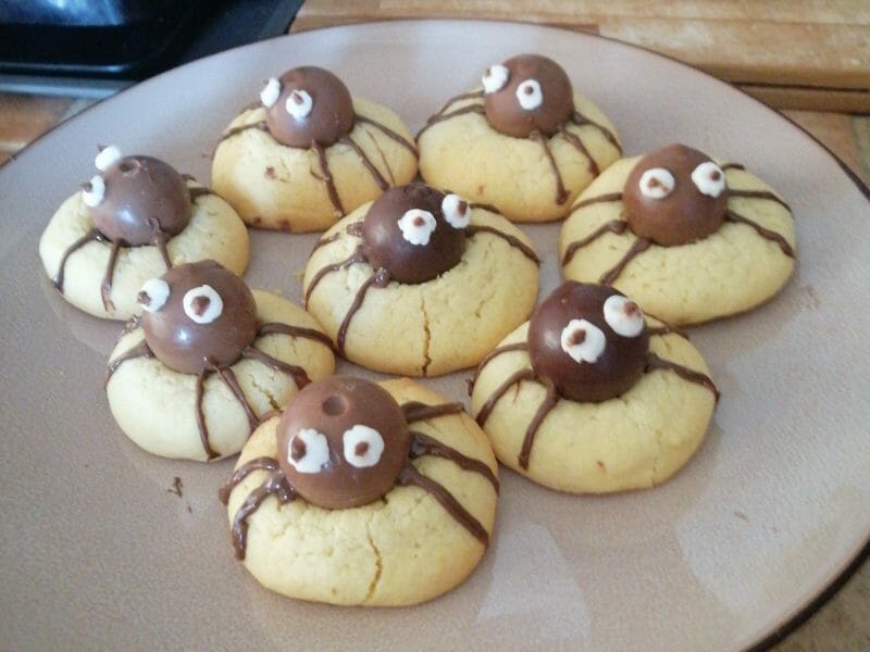Spider cookies (cookies araignées) Thermomix par chris0947