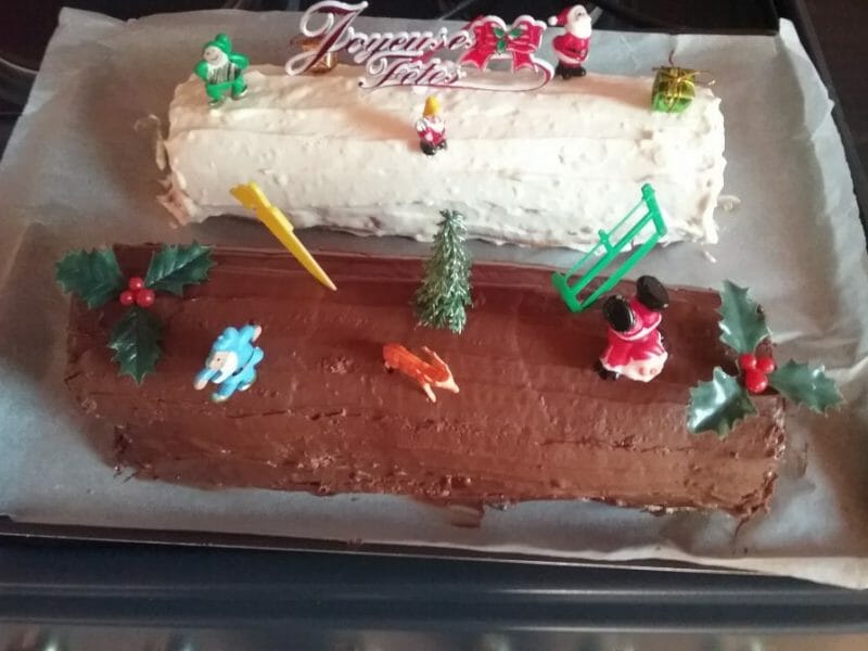 Cliquez pour zoomer ! Bûche Ferrero Rocher Thermomix par Sylvia07