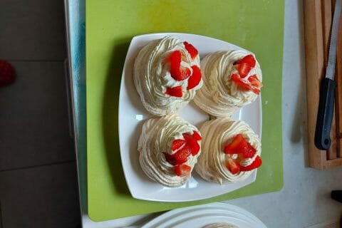 Cliquez pour zoomer ! Mini pavlova aux fraises Thermomix par virginie57565