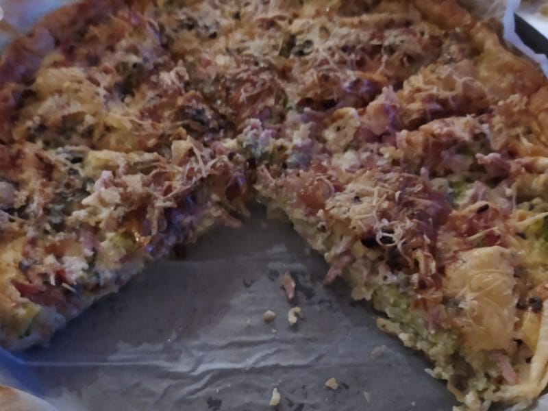 Cliquez pour zoomer ! Tarte aux brocolis et roquefort Thermomix par valerie0306