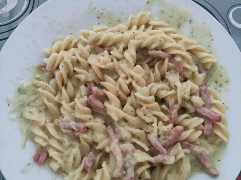 Cliquez pour zoomer ! Farfalle à la crème de courgettes Thermomix par angiie67