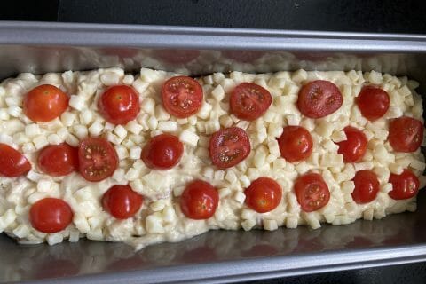 Cliquez pour zoomer ! Cake tomates mozzarella et lardons Thermomix par snowake