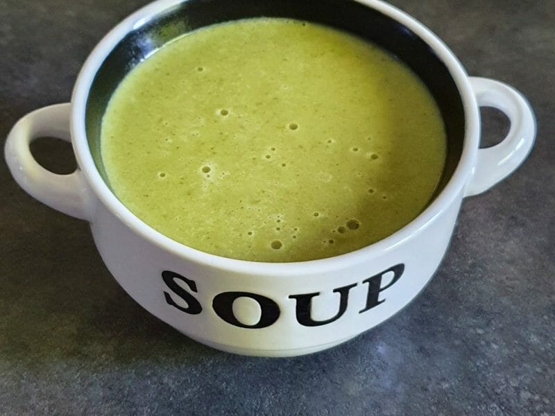 Cliquez pour zoomer ! Velouté aux fanes de radis Thermomix par natigayda