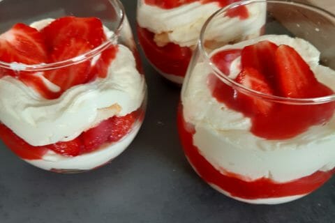 Cliquez pour zoomer ! Tiramisu aux fraises en verrines au Thermomix