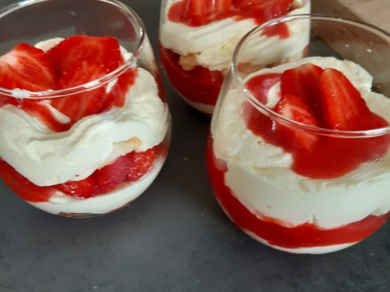 Cliquez pour zoomer ! Tiramisu aux fraises en verrines Thermomix par margot_79