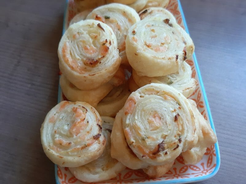 Cliquez pour zoomer ! Roulés feuilletés au saumon Thermomix par lolotte-2015