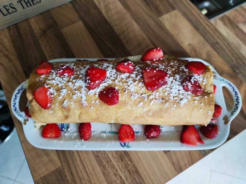 Cliquez pour zoomer ! Fraisier roulé Thermomix par popodia57