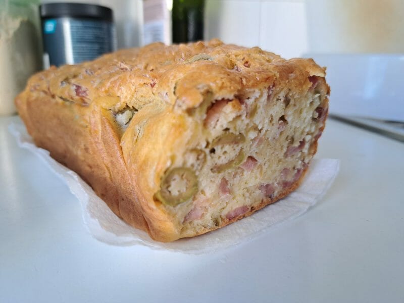 Cliquez pour zoomer ! Cake salé jambon fromage et olives Thermomix par manou1983